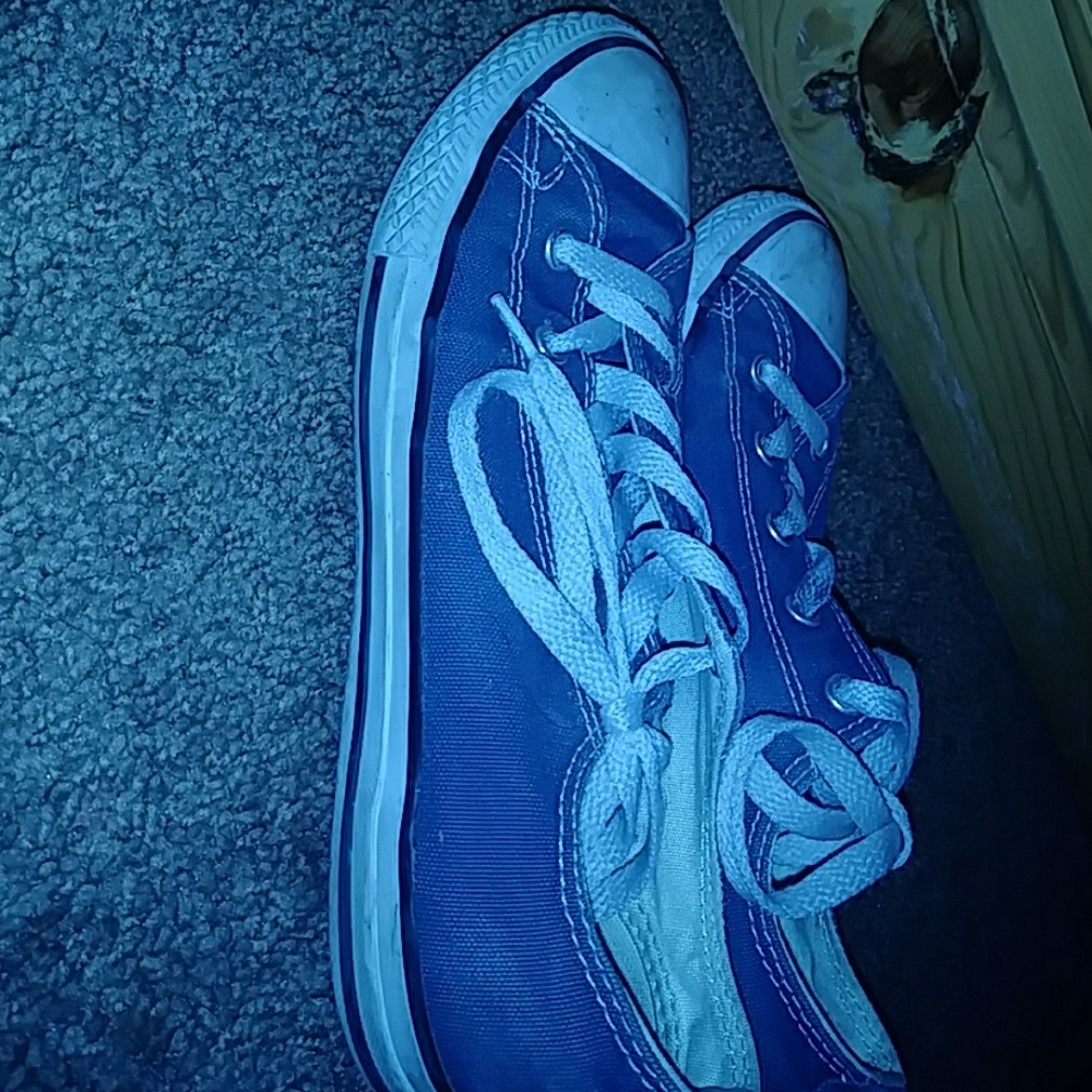 Shoes - Picture 3 of 4